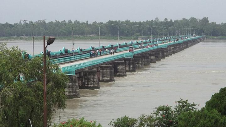 পাহাড়ি ঢল ও টানা বর্ষণে তিস্তার পানি বিপৎসীমার ওপরে